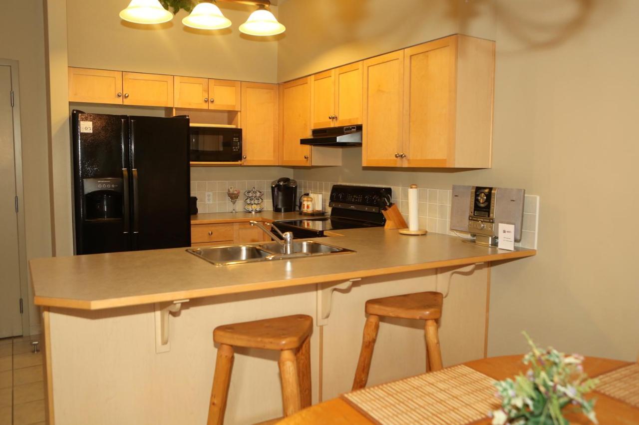 Apartment 405 Bear Creek Crossing Канмор Екстериор снимка