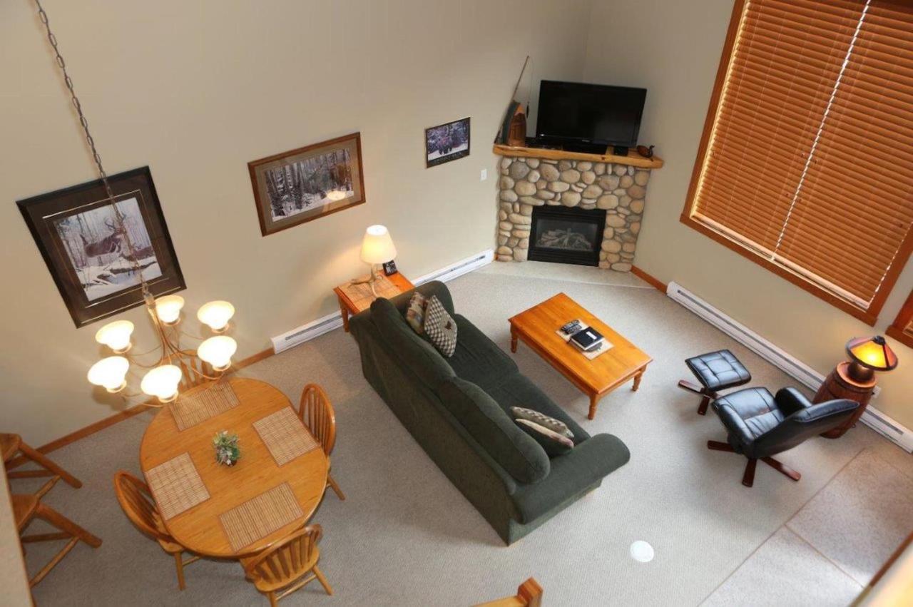 Apartment 405 Bear Creek Crossing Канмор Екстериор снимка