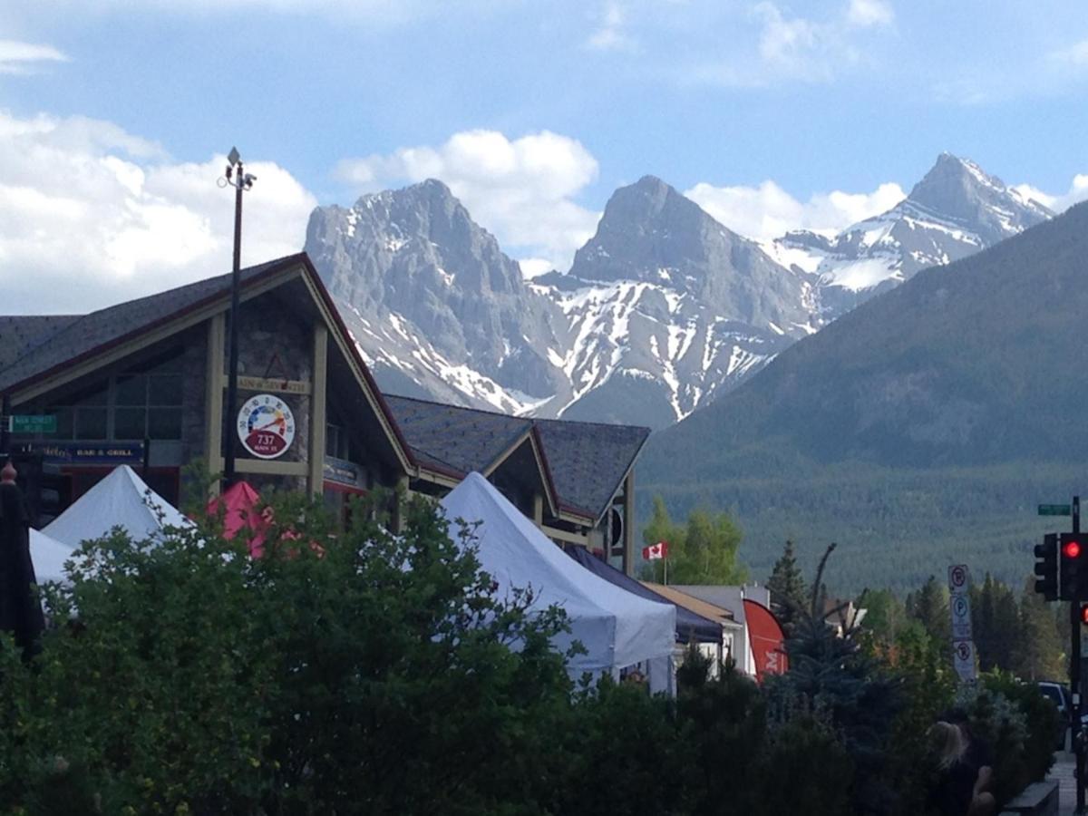 Apartment 405 Bear Creek Crossing Канмор Екстериор снимка